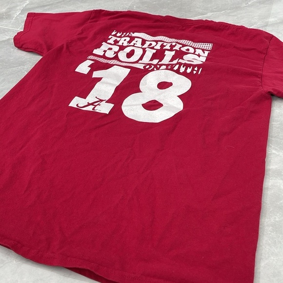 Unisex Gildan University of Alabama Class of 2018 Roll Tide Short Sleeve Shirt - Picture 11 of 13